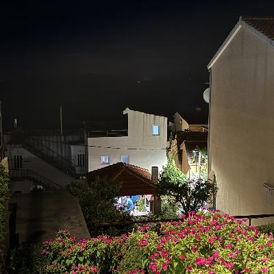 လွင်မောင်မောင် | အမှောင်