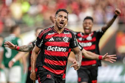 Flamengo chega à final com chances 'equilibradas contra PSG; Vasco pode conquistar segundo título nacional no século Flamengo chega à final com chances 'equilibradas contra PSG; Vasco pode conquistar segundo título nacional no século