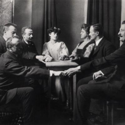 Quan les taules parlaven: L’espiritisme a la Barcelona del segle XIX