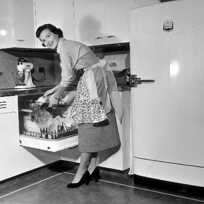 Die Geschichte der Hausfrau - Bürgerliches Ideal und manchmal auch Gefängnis