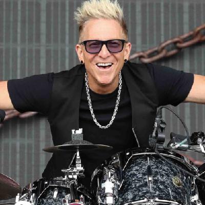 Episode 81 - Mark Schulman (Conquering Life's Stage Fright & The Attitude Adjustment) Episode 81 - Mark Schulman (Conquering Life's Stage Fright & The Attitude Adjustment)