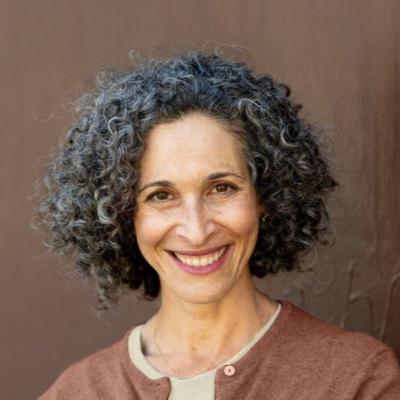 #277 The Memoir of a Daughter of a Jewish Mom & a Christian Palestinian Dad | Sonia Daccarett