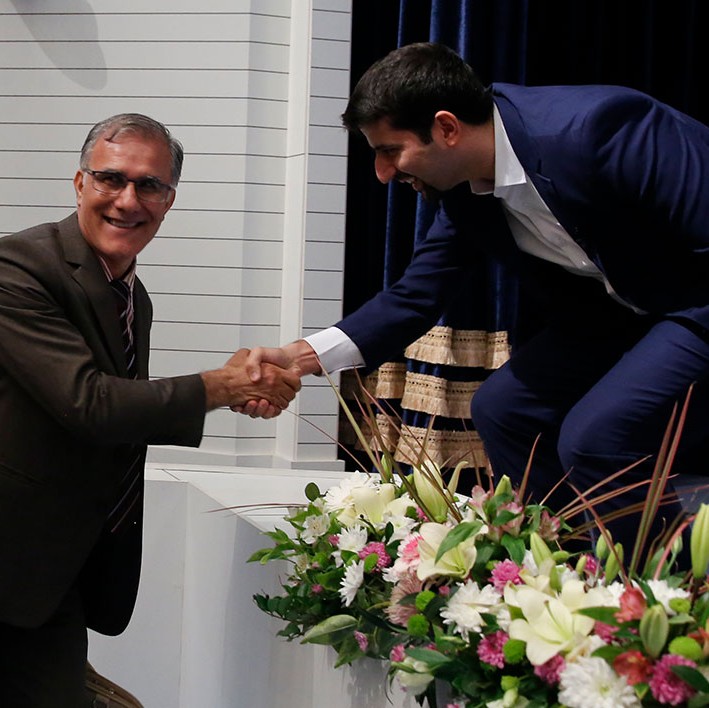 قسمت۱ معجون روابط خانوادگی
(علی صاحبی وبهرام پور)
(قسمت۱) قسمت۱ معجون روابط خانوادگی
(علی صاحبی وبهرام پور)
(قسمت۱)