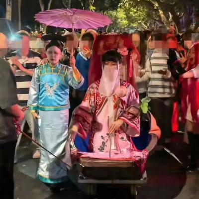 万圣节在中国:创意狂欢,不只是“恐怖” 👻🎉 | Learn Chinese with Hehe (HSK3–4) | Halloween in China: Creative Fun, Not Just “Scary” 👻🎉 万圣节在中国:创意狂欢,不只是“恐怖” 👻🎉 | Learn Chinese with Hehe (HSK3–4) | Halloween in China: Creative Fun, Not Just “Scary” 👻🎉
