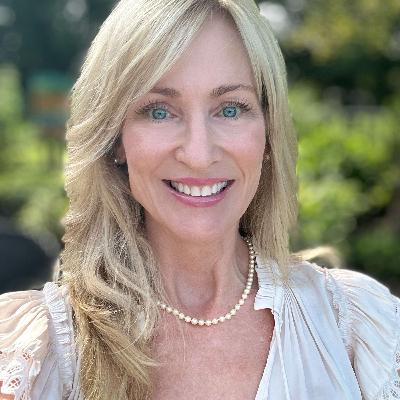 #30 Kim Grustas: Normalizing Puberty Conversations with Daughters #30 Kim Grustas: Normalizing Puberty Conversations with Daughters