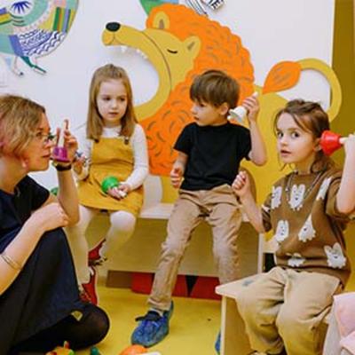 Autisme. AESH : un métier qui fait beaucoup de sens. "Atypique... et alors !". Saison 2 (Episode 7) Autisme. AESH : un métier qui fait beaucoup de sens. "Atypique... et alors !". Saison 2 (Episode 7)