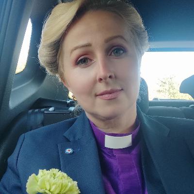 Szeryfka z Nottingham w koloratce? Rozmowa z bp Pauliną Hławiczką-Trotman