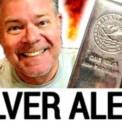 **Must YOU Worry?** Silver is Doing THIS! 🐼🐼 (gold price update)