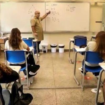 Volta as aulas