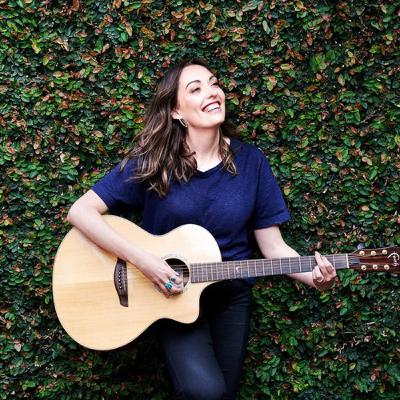 Claire Tonti- Singer Songwriter- Matrescence Activist- Podcaster