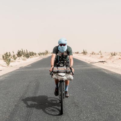#25 Bikepacking in der Sahara: Durch die Wüste Afrikas feat. Bastian Brutzer
