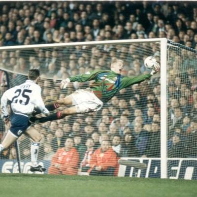 פינת רחוב, פרק ראשון - פילוט