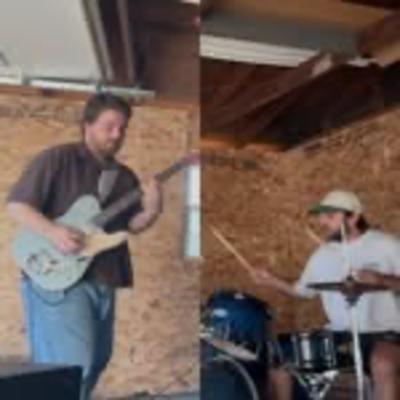 Bonus Episode Twin Division plays live