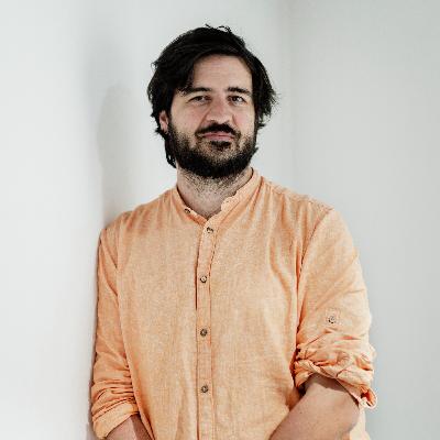 Sou só esquecido ou devo preocupar-me com as minhas falhas de memória? O estilo de vida e a genética do Alzheimer com o neurologista Marcelo Mendonça