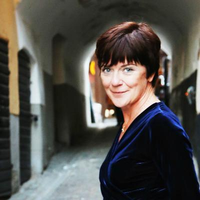 Avsnitt 31 Karin Tegenborg Falkdalen om Svenska drottningar