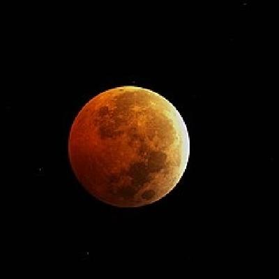 Llega el fin de las relaciones superfluas. Eclipse Lunar en Piscis Llega el fin de las relaciones superfluas. Eclipse Lunar en Piscis
