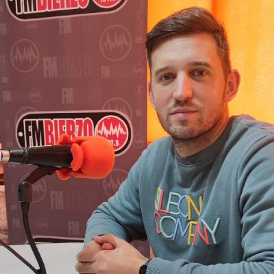 Víctor Vega es uno de los dos socios que gestionan el restaurante Nogal de Noceda y hablamos de su oferta gastronómica