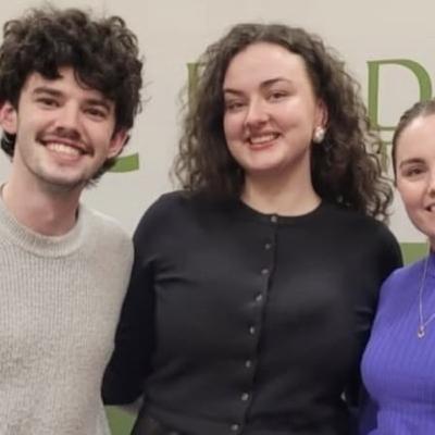 Séádhna Ó Domhnaill, Sinéad Ní Chuinn agus Rhiann Flemming, painéal na seachtaine.