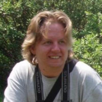 E0021 - Charlie Brown, Location Manager