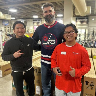 EXCLUSIVE: Jason Kelce shopping in Winnipeg! Find out what he was trying on, what he bought and from where! EXCLUSIVE: Jason Kelce shopping in Winnipeg! Find out what he was trying on, what he bought and from where!