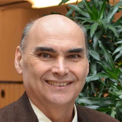 Politics of tourism in public land use management: a reflexive treatise Politics of tourism in public land use management: a reflexive treatise