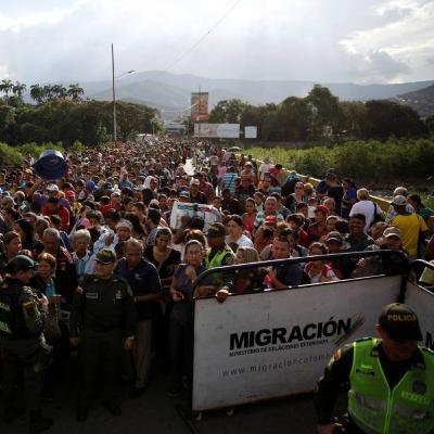 Crisis política, recesión económica y migración