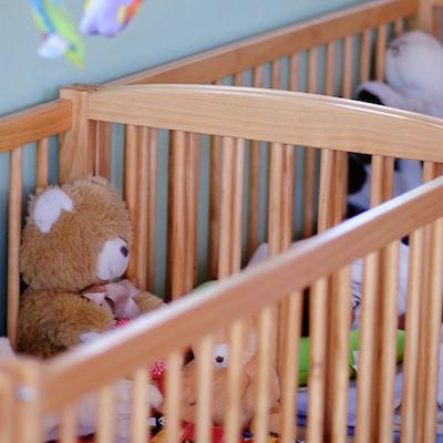 Debat oor de-institutionalisering van kindersorg- en jeugsentra