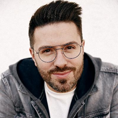 American Idol Season 8 Finalist and the 2019 KLoveFanAward 'Male Artist of the Year' DANNY GOKEY!