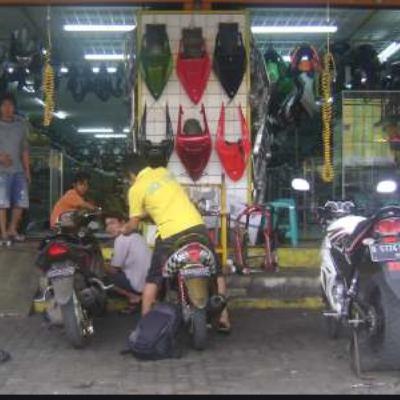 MELIRIK CUAN BISNIS AKSESORIS MOTOR MODAL BARANG IMPORT DARI CHINA
