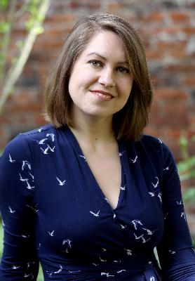 Episode 313 - Reigning Queens with Dr Elizabeth Norton