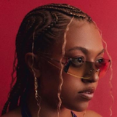 Mahalia, Tanya Stepehens - Pity (Cancion del Dia)