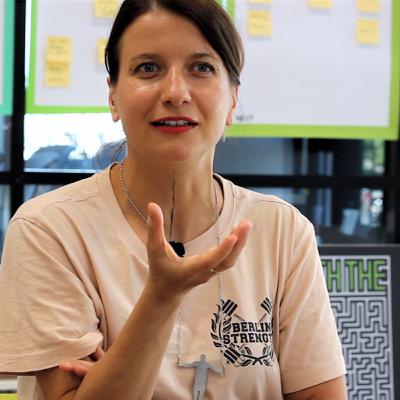 Jasmína Houdek | Znásilnění se dá překonat Jasmína Houdek | Znásilnění se dá překonat