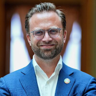 ASTRUP: Plan for et nytt Høyre, «helt utenkelig» at ikke Ap-politikerne visste at de løy, og Stoltenbergs ferie ASTRUP: Plan for et nytt Høyre, «helt utenkelig» at ikke Ap-politikerne visste at de løy, og Stoltenbergs ferie