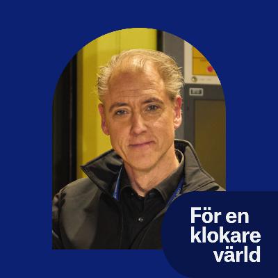 Han är på jakt efter universums mörka materia