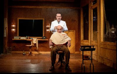 Tragaluz-Entrevista a Antonio Molero y Pepe Viyuela antes de la función de 'El barbero de Picasso' en Alcoy