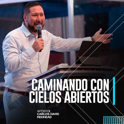 Caminando con cielos abiertos.