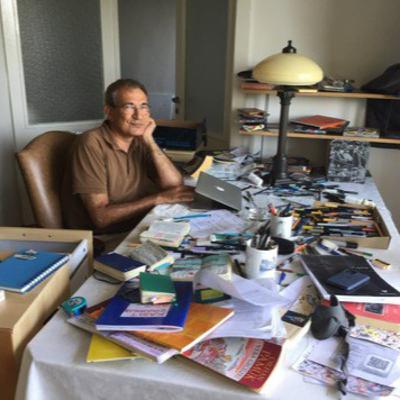 "Tehlike yaklaşırken insanın içinde aynı derecede güçlü iki ses duyulur" - Orhan Pamuk