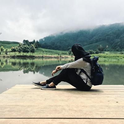 Menjadi sempurna hanya demi orang lain itu melelahkan. Menjadi sempurna hanya demi orang lain itu melelahkan.