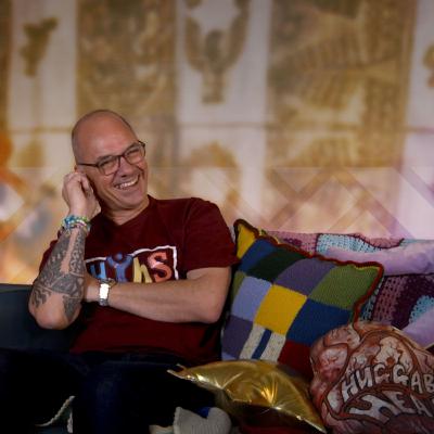 Dr Glenn Colquhoun on Building Trusting Relationships with Young People Dr Glenn Colquhoun on Building Trusting Relationships with Young People