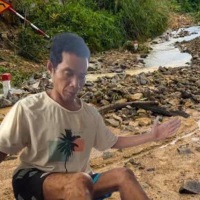 Lời kể nạn nhân vụ sạt lở đèo Khánh Sơn: 'Tưởng như đã nằm lại dưới đất đá'! Lời kể nạn nhân vụ sạt lở đèo Khánh Sơn: 'Tưởng như đã nằm lại dưới đất đá'!