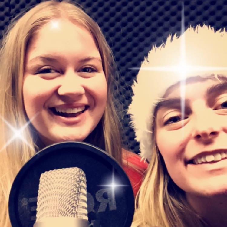 Jul med Stine og Emilie - En julalistisk julekalender
