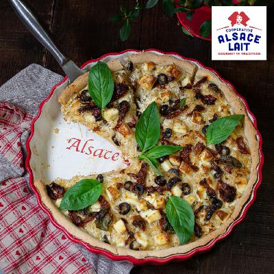 Quiche à la choucroute, olives noires, tomates confites et munster blanc - A table avec Leïla Martin