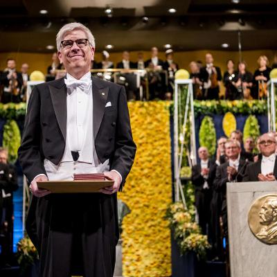 Nobel Prize Winning Economist Stanford Professor Paul Romer & Chief Economist of World Bank