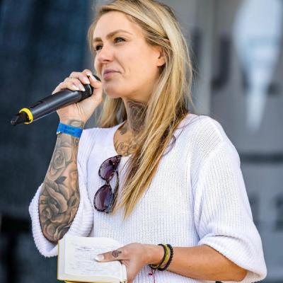 # 19 | Interview mit Powerfrau Eva Rosen (linke Friedensaktivistin) # 19 | Interview mit Powerfrau Eva Rosen (linke Friedensaktivistin)