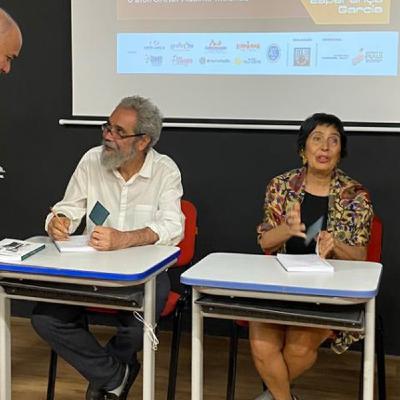 Severino Francisco celebra a trajetória de Clodo, Climério e Clésio em livro com Dea Barbosa - Entrevista de Cesar Mendes com Severino Francisco Severino Francisco celebra a trajetória de Clodo, Climério e Clésio em livro com Dea Barbosa - Entrevista de Cesar Mendes com Severino Francisco