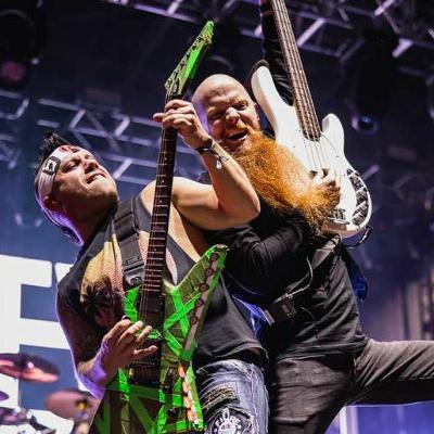 SixX Strings: Atreyu