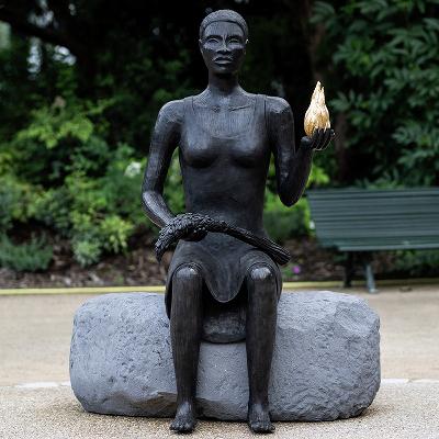 Parisian hospitality and how the Olympic spirit applies to art