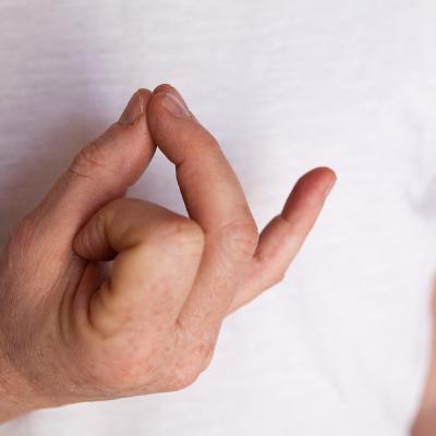 MEDITACIÓ PRÀCTICA 1 KAYA STHAIRYAM MEDITACIÓ PRÀCTICA 1 KAYA STHAIRYAM