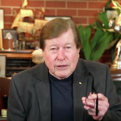 LISTEN: Paedophile Networks, Shower Police & Political Madness — Jeremy Cordeaux Garage Edition