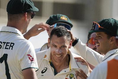 What do Nathan Ellis and Scott Boland have in common?